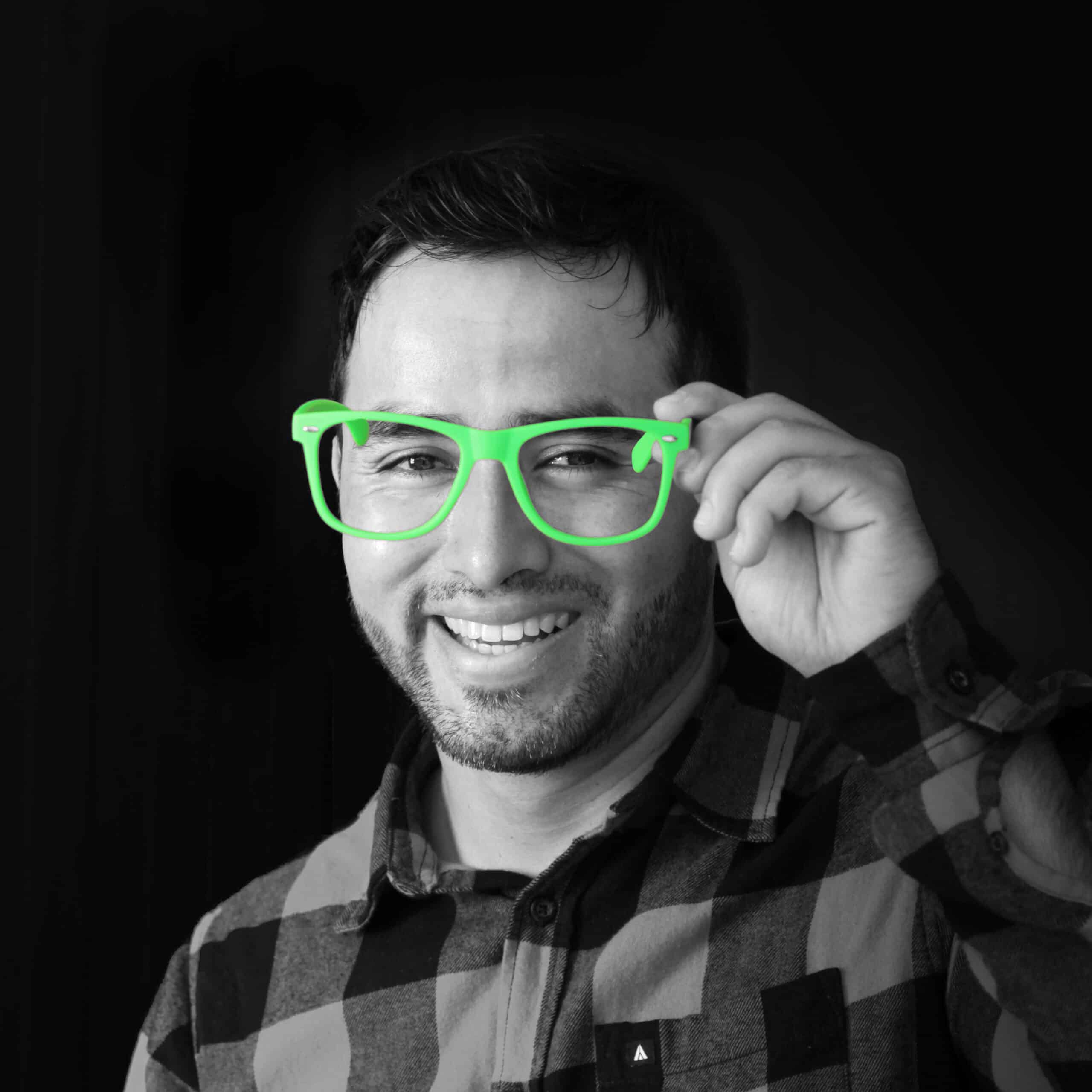 Lito Ortiz, Associate